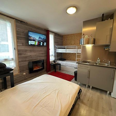 Le Chaleureux Cocon Rouge Apartment Ustou ภายนอก รูปภาพ
